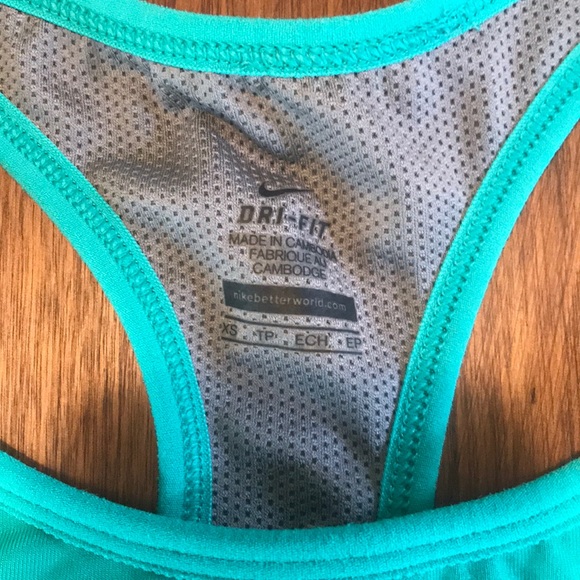 Nike dri fit tank top - Picture 2 of 3